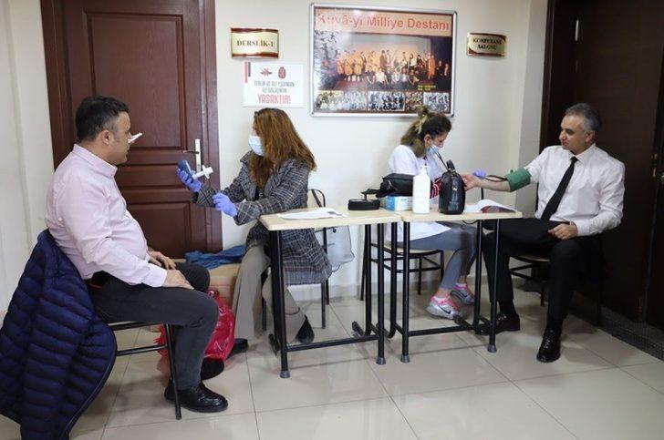 Foça Açık Ceza İnfaz Kurumunda koronavirüs semineri G2