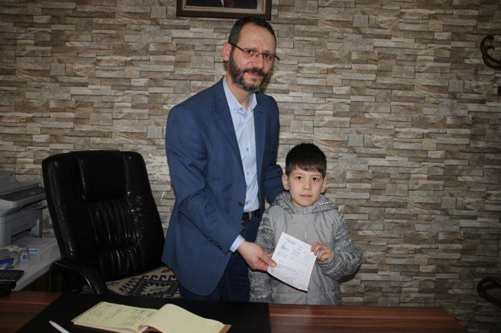 Öğrenciler birincilik ödülünü hayır kurumuna bağışladılar G1