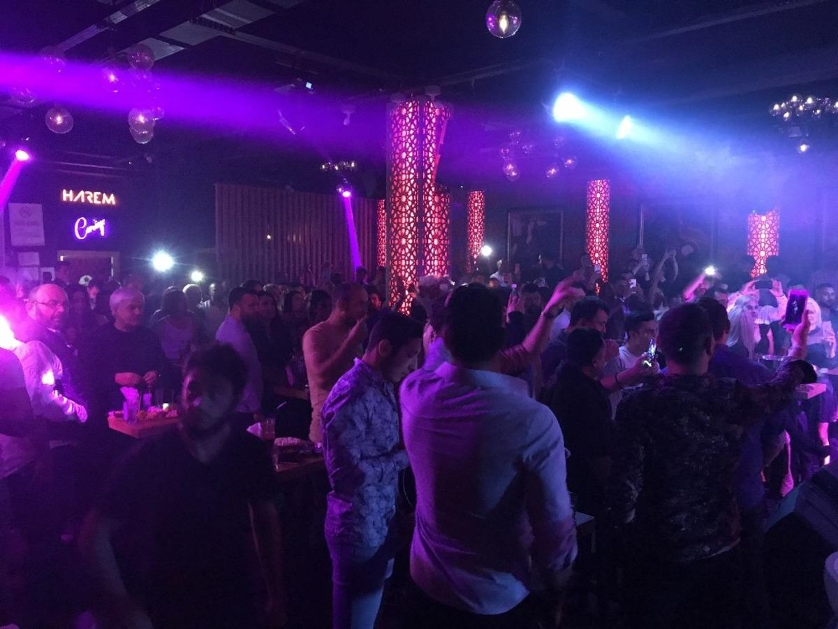 Bilal Sonses sevenleriyle Kuşadası&rsquo;nda buluştu