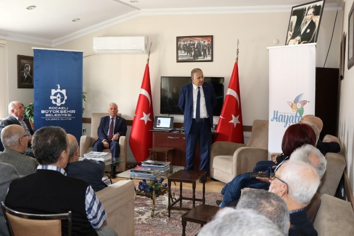 İhtiyar delikanlılara hastalıkla m&uuml;cadele bilgilendirmesi