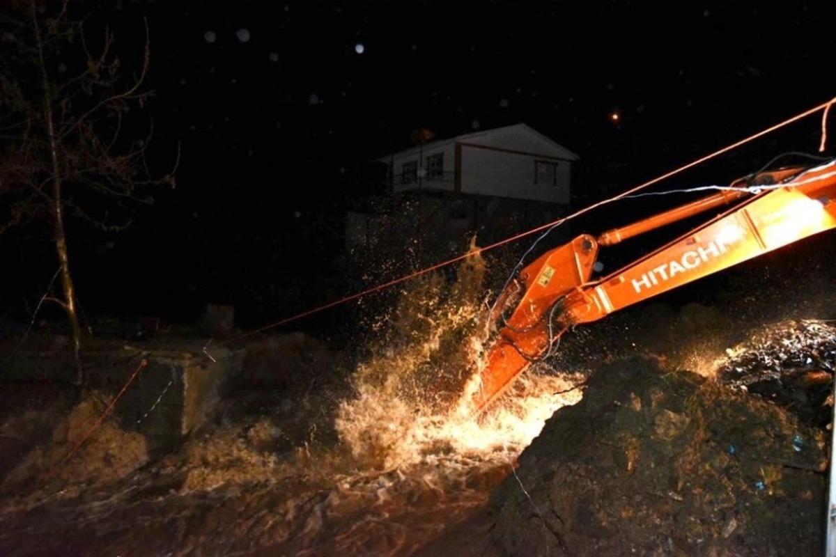 Taşmak &uuml;zere olan Yavca g&ouml;letine anında m&uuml;dahale