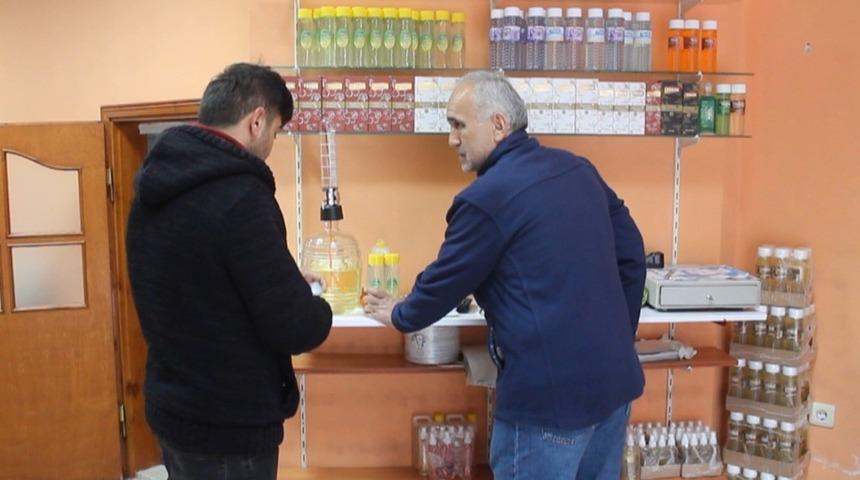 Kolonya &uuml;reticileri talebe yetişemiyor