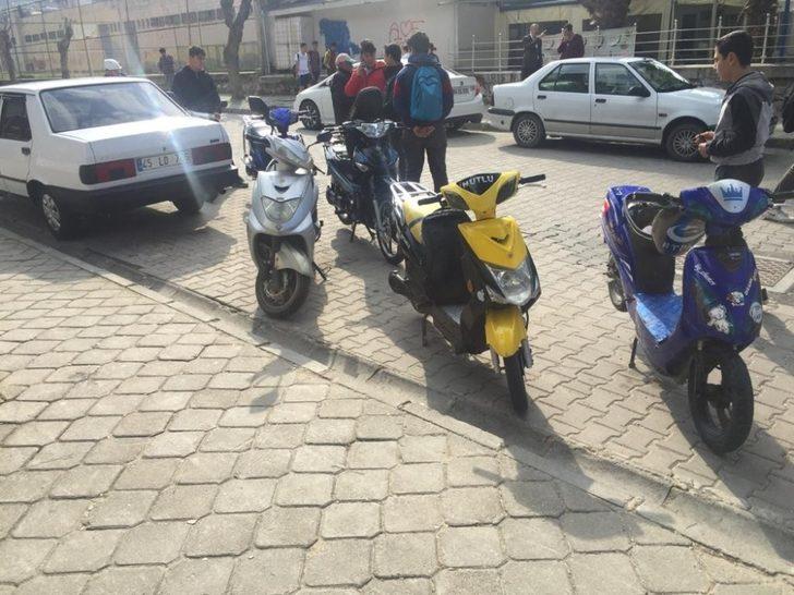 Salihli emniyetinden okul önlerinde sıkı denetim G3