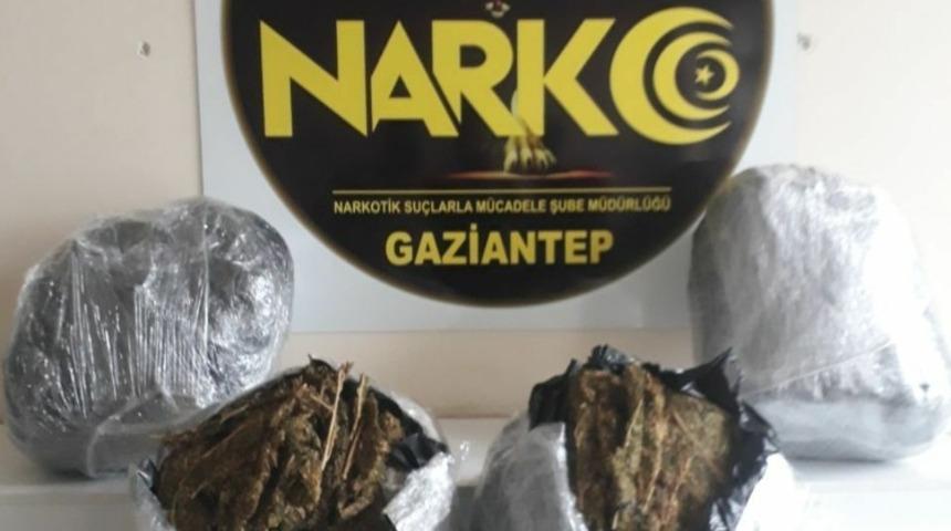 Uyuşturucu sevkıyatına darbe: 42 kilo esrar yakalandı