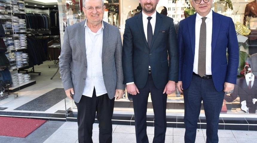 Başkan Erg&uuml;n Manisa esnafının nabzını tuttu