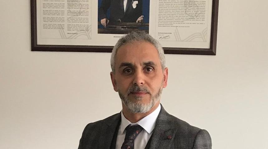 Sağlık Sen Bayburt Şube Başkanı Demir: &ldquo;14 Mart&rsquo;ı, bayram gibi kutlamak sağlık &ccedil;alışanlarının en b&uuml;y&uuml;k hakkıdır"