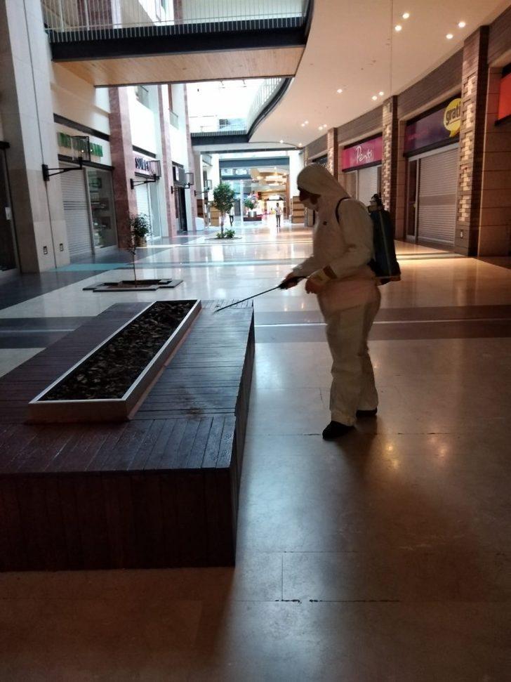 Forum Diyarbakır AVM’de dezenfekte çalışması G4