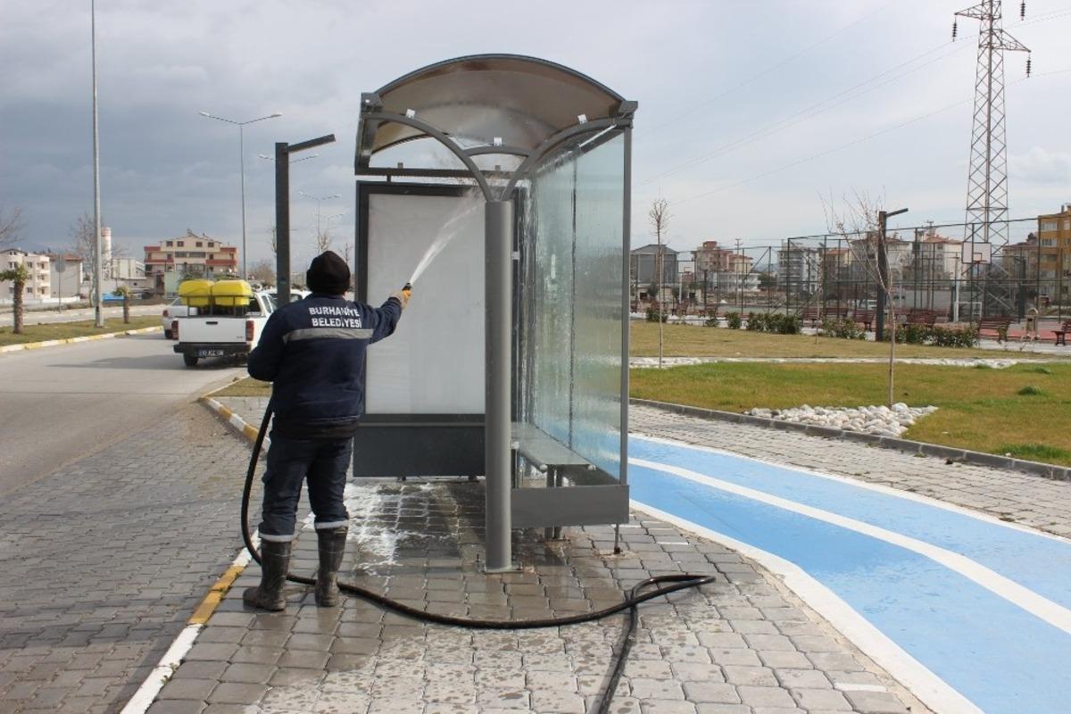 Burhaniye Corona &ouml;nlemlerini almaya başladı