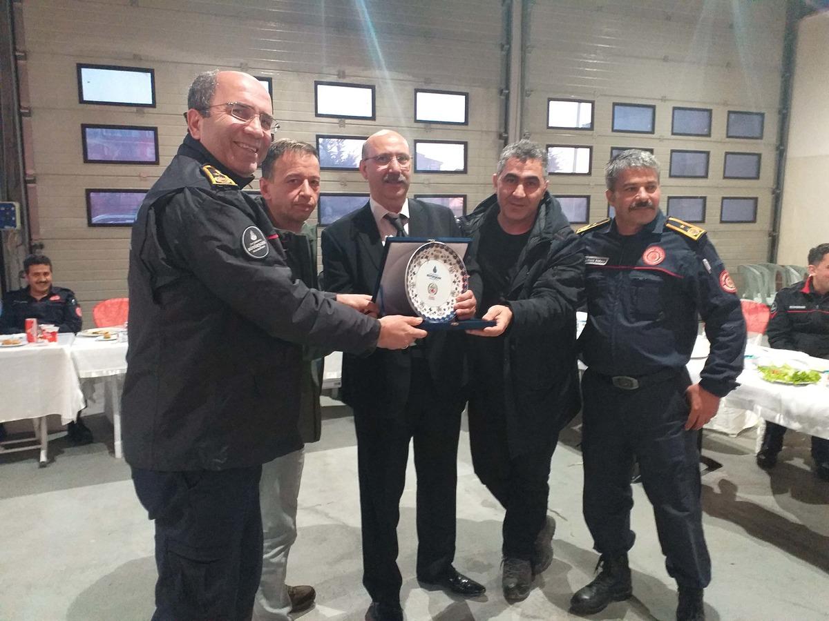 İtfaiye sirenleri bu kez emekli olan itfaiyeci i&ccedil;in &ccedil;aldı