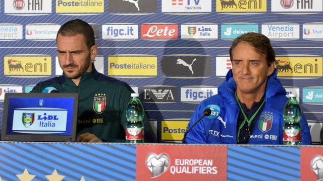 Roberto Mancini'den virüs uyarısı: Evinizde kalın