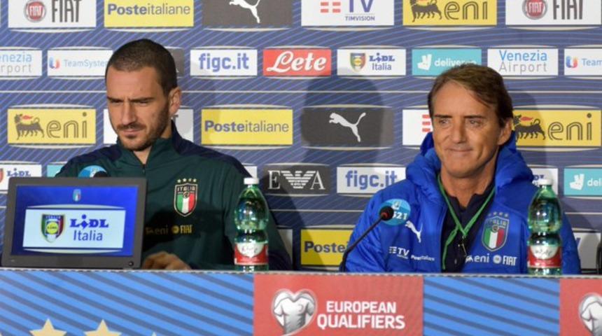 Roberto Mancini'den virüs uyarısı: Evinizde kalın