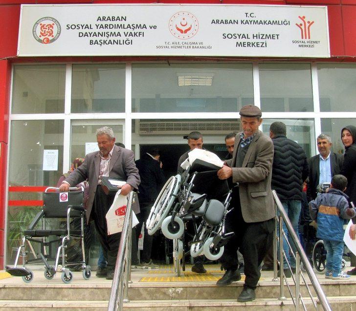 42 engellinin yüzü güldü G1