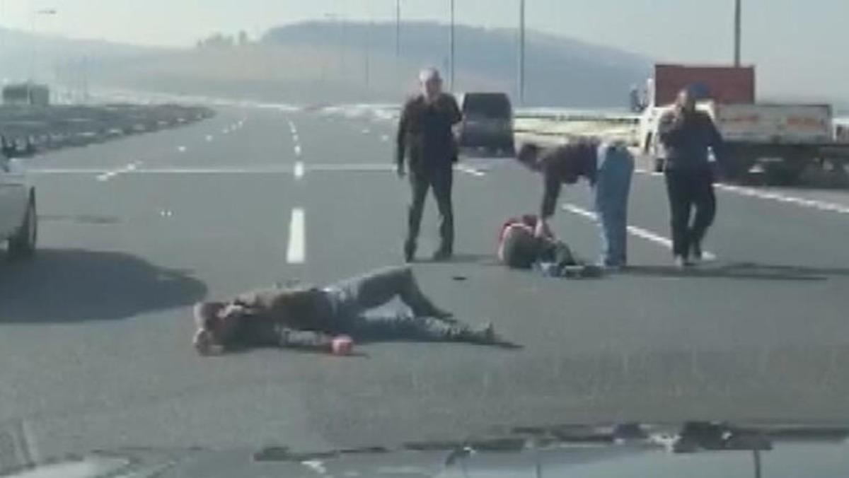 Kaza sonrası birbirlerine girdiler