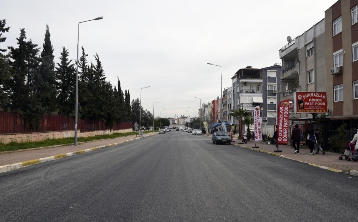 Yeni Mahalle&rsquo;de asfalt yenileme &ccedil;alışmaları