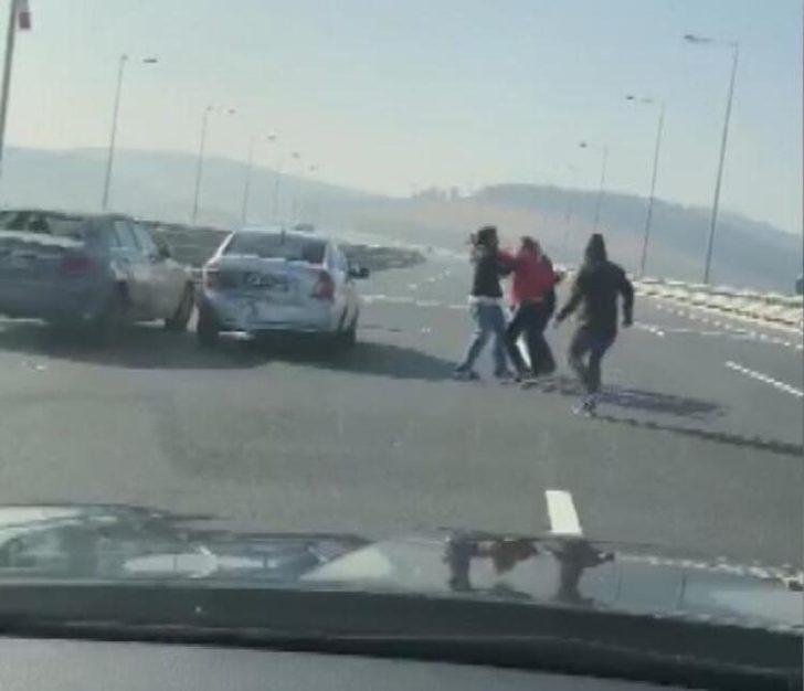 Kaza sonrası birbirlerine girdiler G3