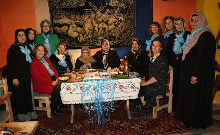 Mavi Fularlılar, Van’ın çay kültürünü yaşatmaya çalışıyor G5