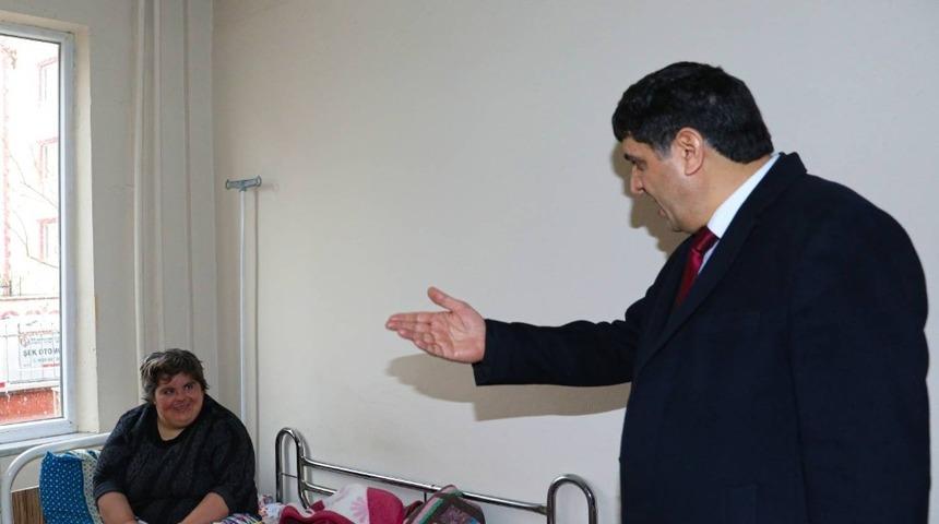 Rektör Alma, Özel Mısra Göleli Bakım Merkezini ziyaret etti