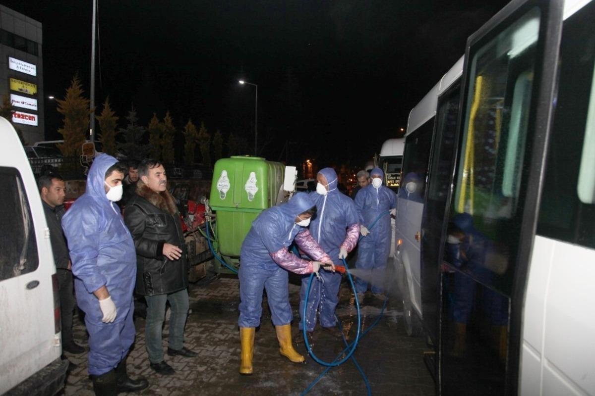 Ahlat&rsquo;ta korona vir&uuml;se karşı dezenfekte &ccedil;alışması
