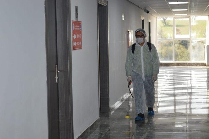 Uşak’taki KYK yurtları korona virüse karşı dezenfekte edildi G3