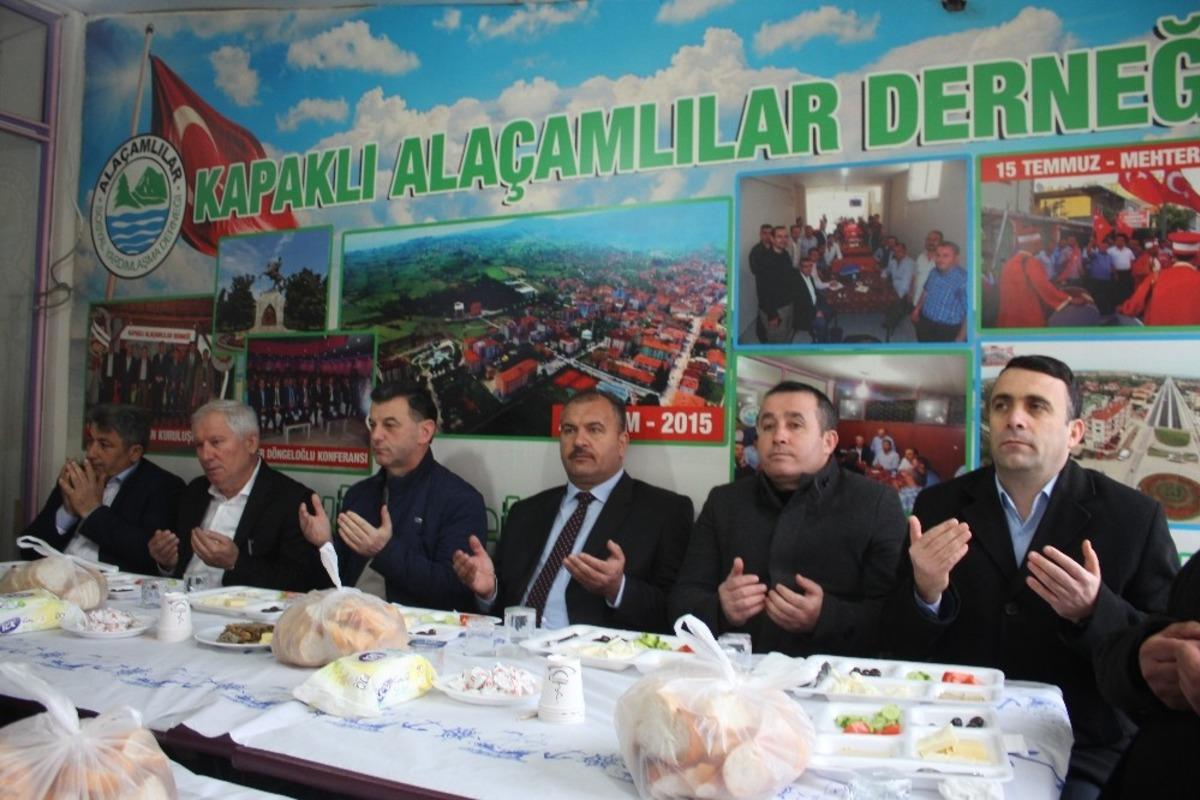 Şehitleri dualarla andılar