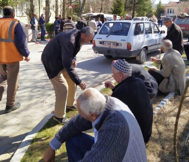 Köyde şehitler için hayır yemeği