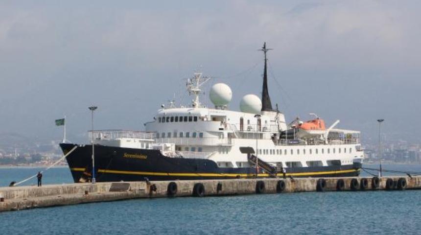 Alanya'ya demirledi! Koronavir&uuml;s tedbiri