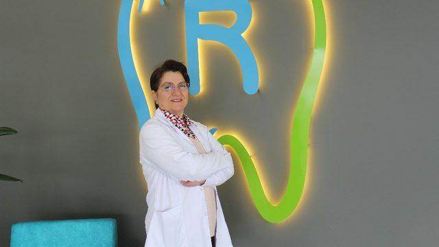 Diş hekimi Yüce: Kronik rahatsızlıklar kontrol altındaysa implant uygulanabilir