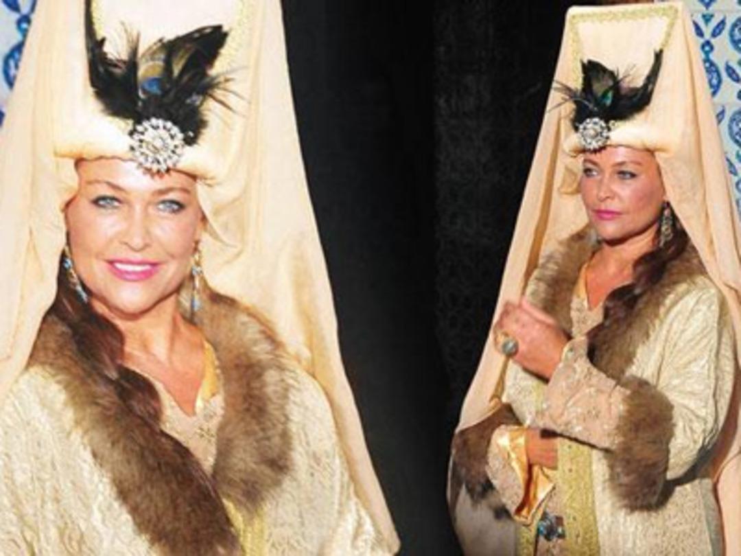 H&uuml;lya Avşar Safiye Sultan'ı canlandıracak