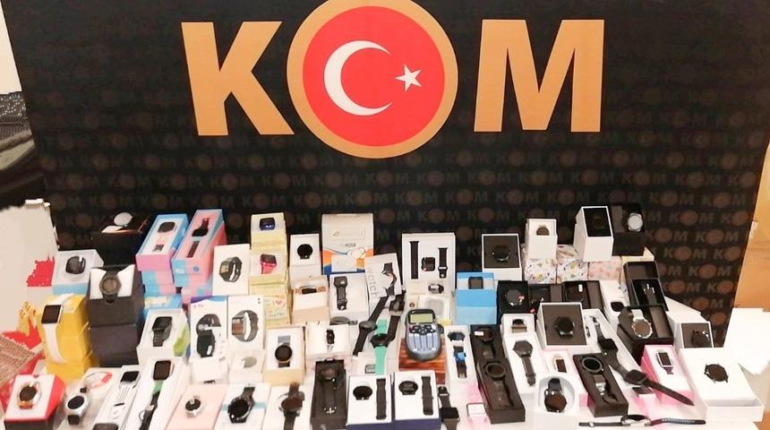 Saat ka&ccedil;ak&ccedil;ısı yakayı ele verdi