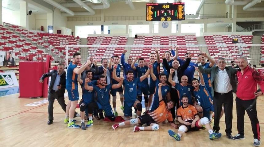 B&uuml;y&uuml;kşehir Voleybol Takımı 1.Lige y&uuml;kseldi