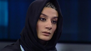 Esra Elönü'nün babası umre dönüşü hayatını kaybetti! Ölüm sebebi koronavirüs mü?