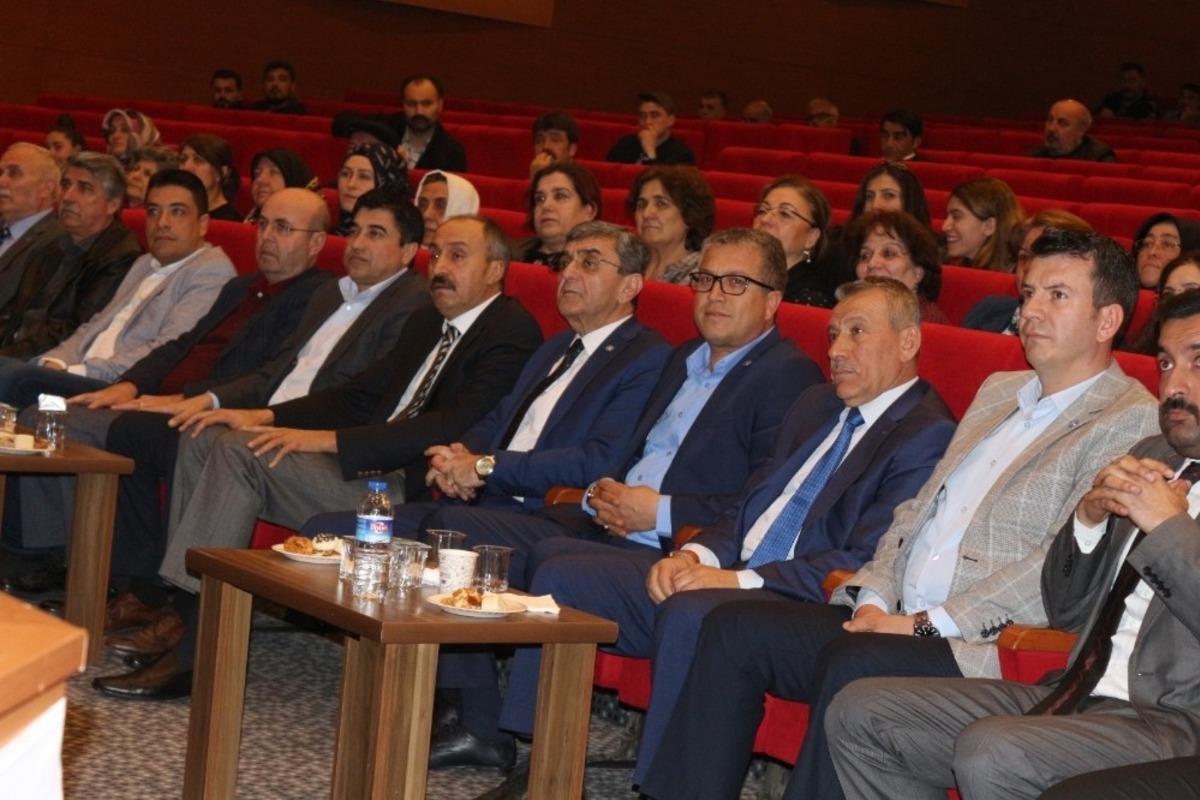 İYİ Parti, Kırşehir&rsquo;de yeni merkez il&ccedil;e başkanını se&ccedil;ti