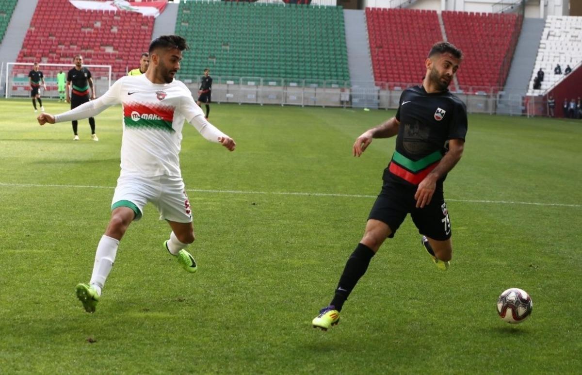 Diyarbekirspor sahasında Bayrampaşaspor ile gols&uuml;z berabere kaldı