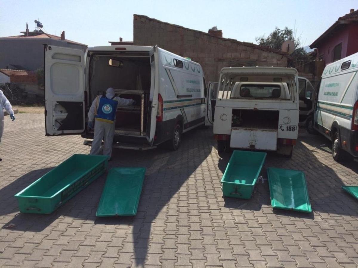 Manisa B&uuml;y&uuml;kşehir Belediyesinin birimleri dezenfekte edildi