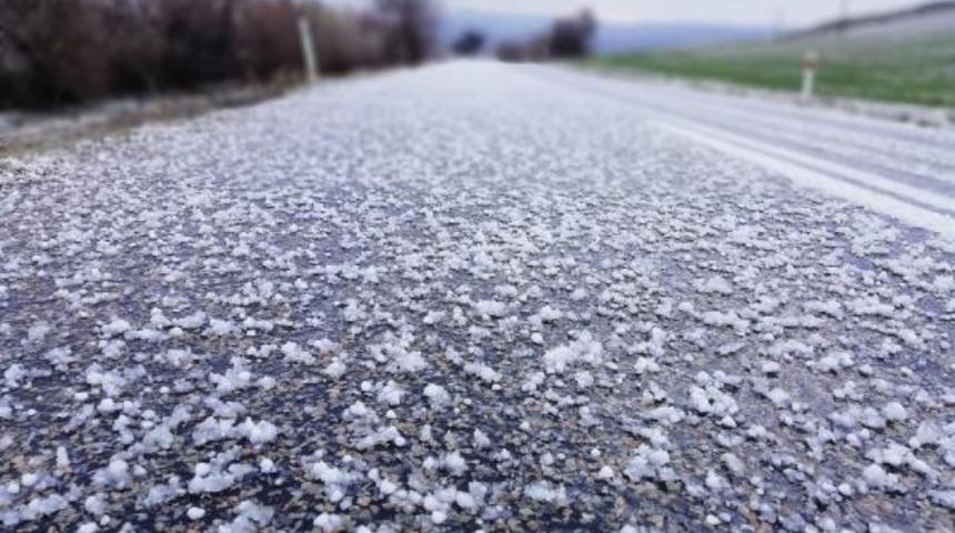Mart ayında şaşırtan g&ouml;r&uuml;nt&uuml;! Beyaza b&uuml;r&uuml;nd&uuml;