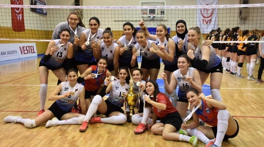 Kayseri OSB Teknik Koleji Atletikspor antren&ouml;r&uuml; Harun Şahin: