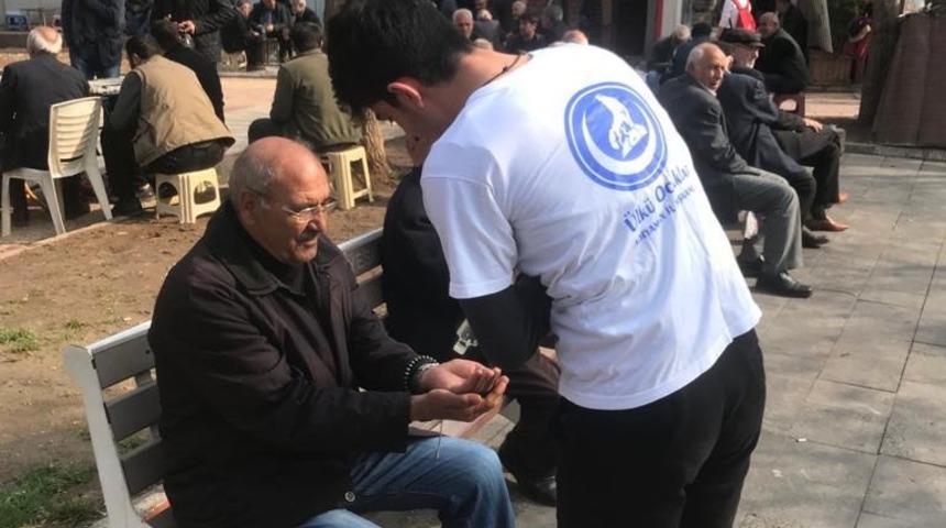 Adıyaman &Uuml;lk&uuml; Ocaklarından kolonya ikramı