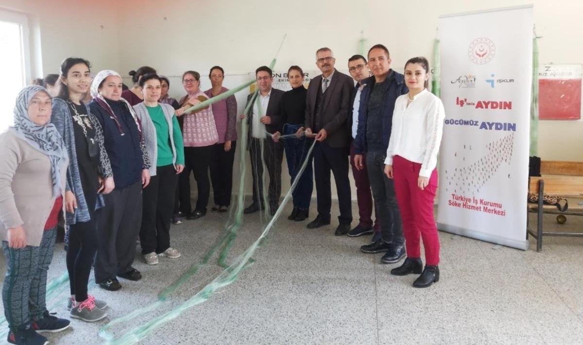 Aydınlı kadınlar balık ağı &ouml;rmeyi &ouml;ğrenecek