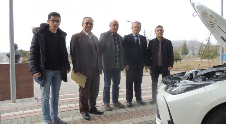 Tavşanlı MYO’ya Hibrit Otomobil bağışı G4