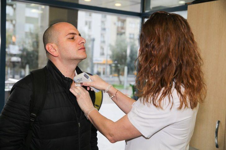 Belediyede koronaya karşı ateş ölçerli önlem G1