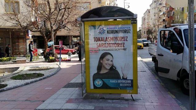 Manisa’nın her yeri korona virüs bilgilendirmeleriyle donatıldı