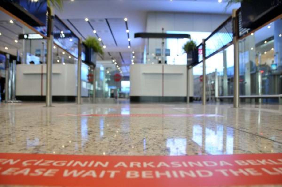 İstanbul Havalimanı'nda koronavir&uuml;s &ouml;nlemi! Kırmızı bant uygulaması başlatıldı