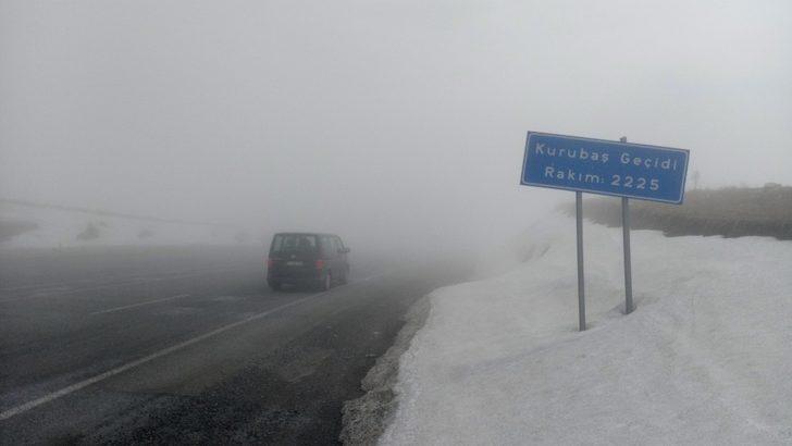 Van’da Sis Kurubaş Geçidi’nde etkili oluyor G1