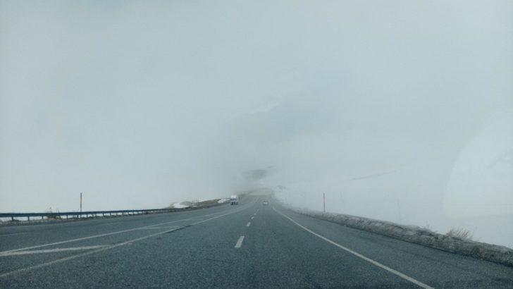 Van’da Sis Kurubaş Geçidi’nde etkili oluyor G4