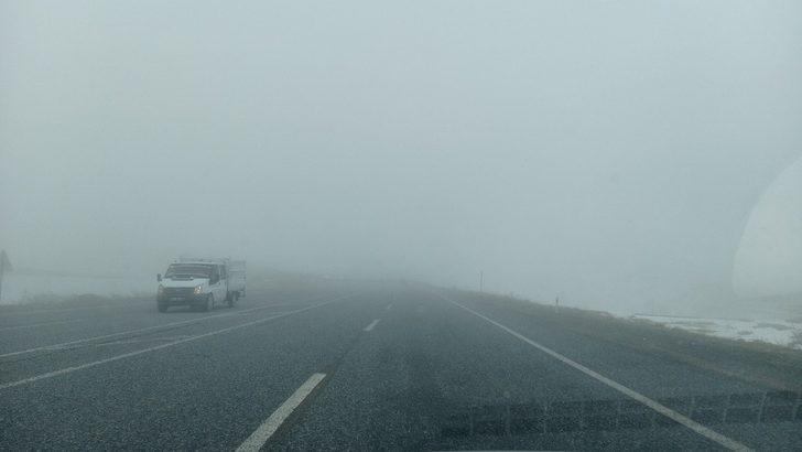 Van’da Sis Kurubaş Geçidi’nde etkili oluyor G5