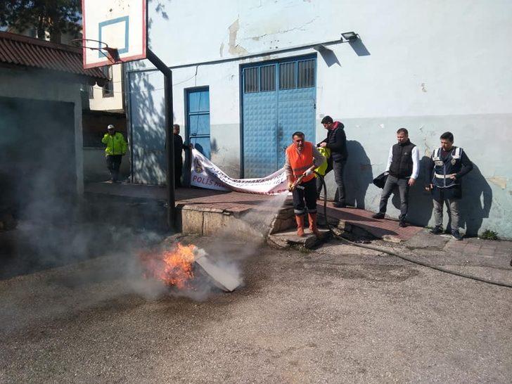 Daday’da İlçe Emniyet Amirliğinde yangın tatbikatı yapıldı G1