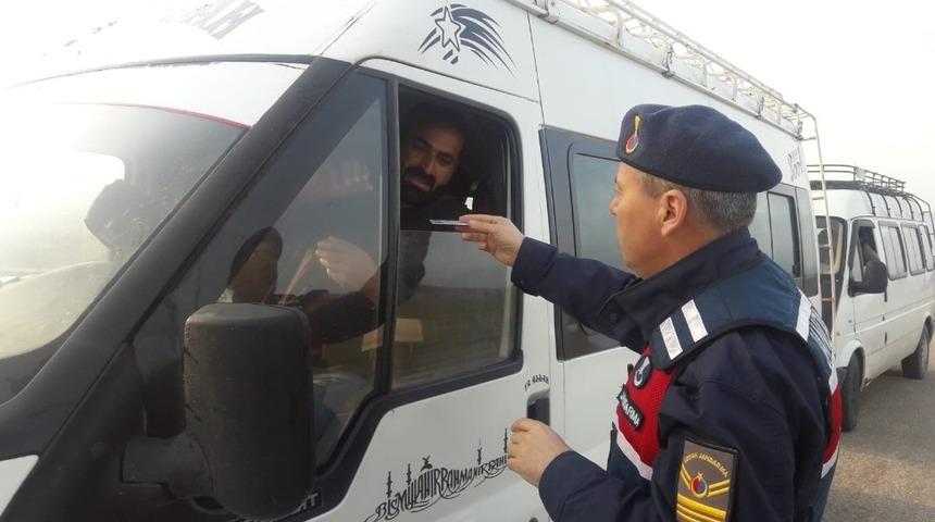 Jandarmadan servis araçlarına denetim