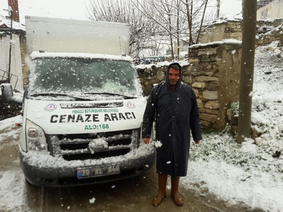 Buldan&rsquo;ın y&uuml;ksek kesimlerinde kar yağışı etkili oldu