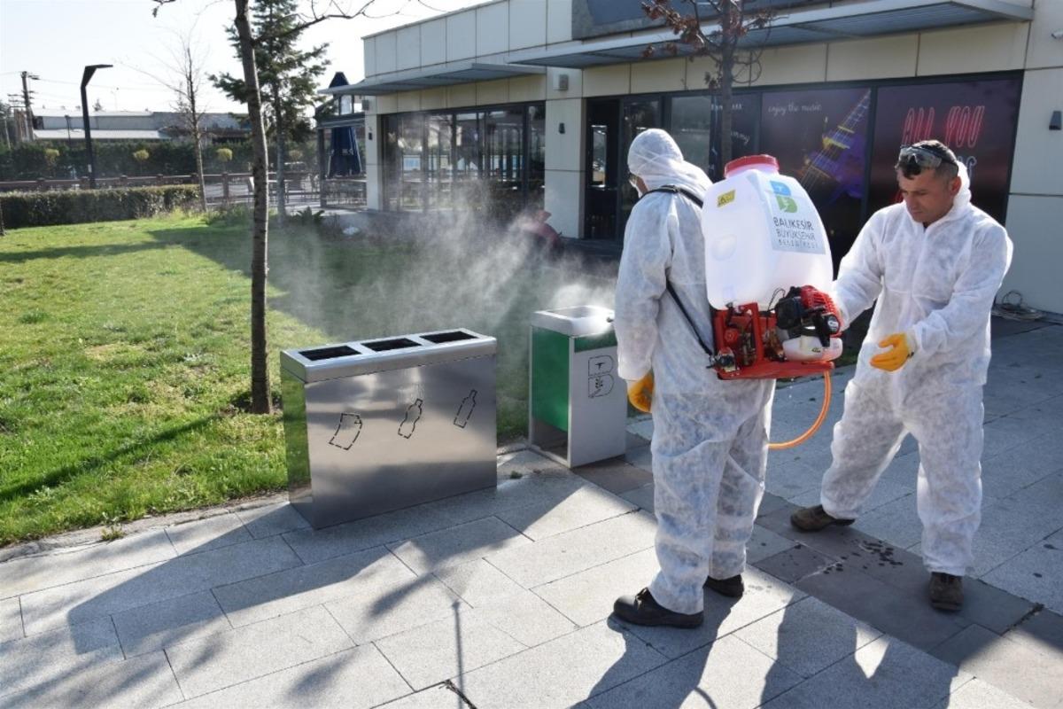 B&uuml;y&uuml;kşehir her yeri dezenfekte ediyor