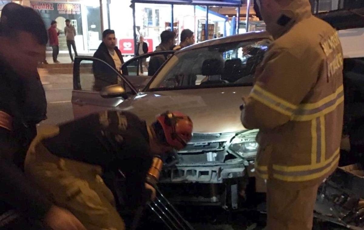 Edremit&rsquo;te kaza: 2 yaralı